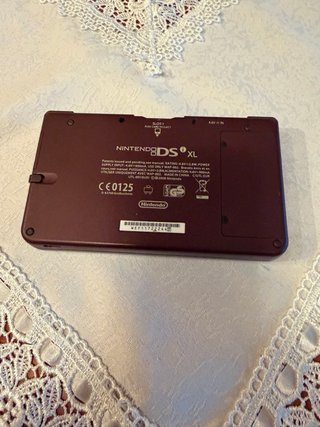 Nintendo DSi XL Rosso non funzionante