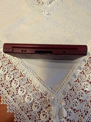 Nintendo DSi XL Rosso non funzionante