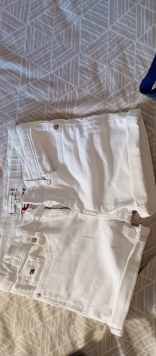 Pantalones blancos,vaquero Tommy Hilfiger y zara