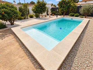 Piscina de Poliéster 7x3m