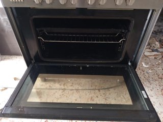 Cocina de Gas con Horno Eléctrico
