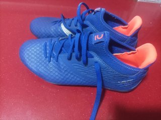 Botas de fútbol VORTEX. Talla 36. Sin plantillas !