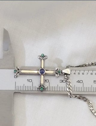Collar de Plata y Oro con Colgante de Cruz
