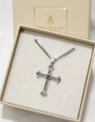 Collar de Plata y Oro con Colgante de Cruz