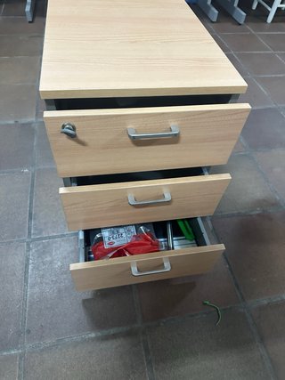 Cajonera auxiliar despacho madera y metal