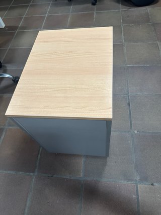 Cajonera auxiliar despacho madera y metal