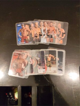 Lote WWE - Camisetas / Figuras / Cromos