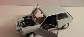 Renault R5 1:18
