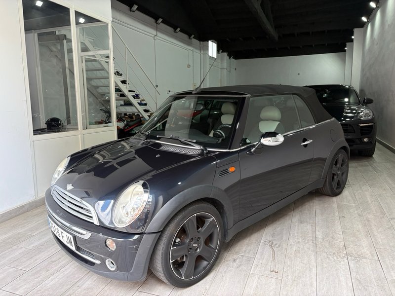MINI Cabrio 2007, foto 2