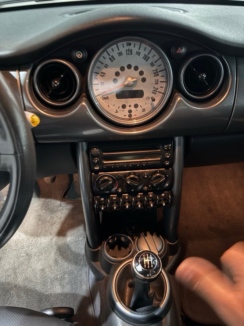 MINI Cabrio 2007, foto 16
