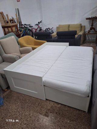 Diván IKEA BRIMNES con 2 colchones y 2 cajones
