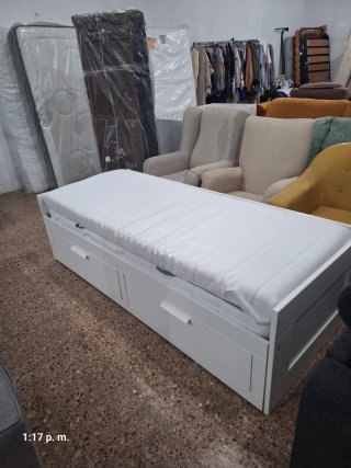 Diván IKEA BRIMNES con 2 colchones y 2 cajones