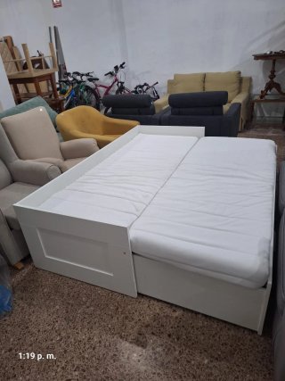 Diván IKEA BRIMNES con 2 colchones y 2 cajones