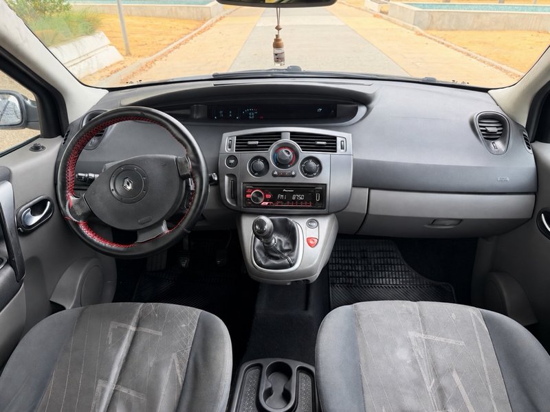 Renault Scénic 2004, foto 11
