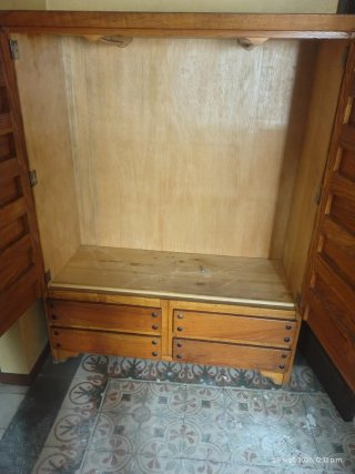 Armario de madera
