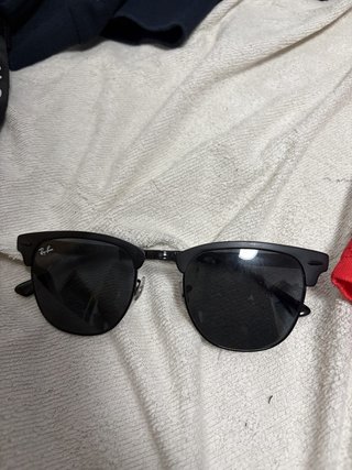 Gafas de sol Ray-Ban Clubmaster negras