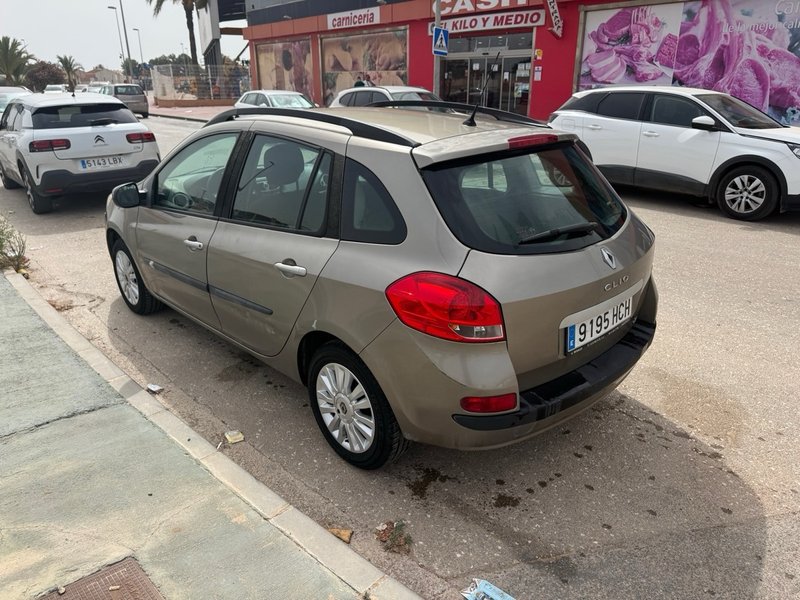 Renault Clio GRAND TOUR 1.5 DCI Evolution 2012, foto 4