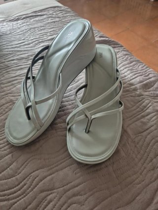 Sandalias cuña ZARA Talla 39