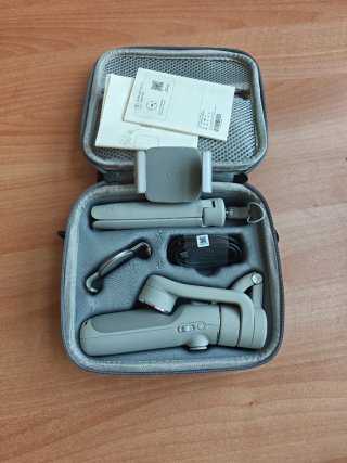 DJI Osmo Mobile 5