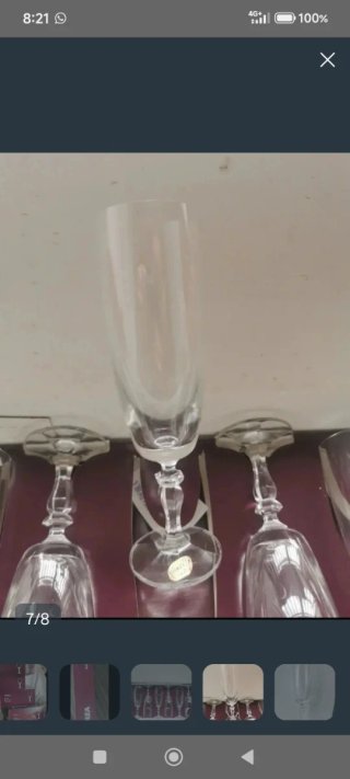 Caja de copas de cristal