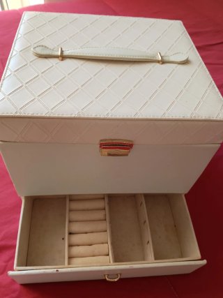 Portagioie Bescie  con Cassetto