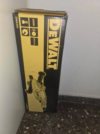 Radial DeWalt DWE490 2000W 230mm
