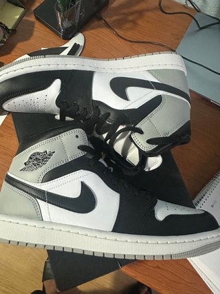 Air Jordan 1 Mid Talla 42