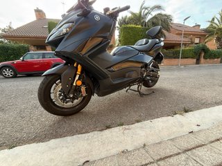 Yamaha TMAX 560 Tech Max Negra