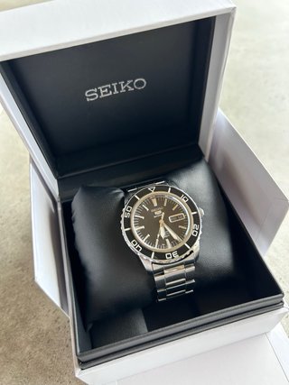 Reloj Seiko 5 SNZH55