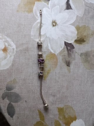 Pulsera Pandora con charms