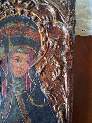Dipinto Madonna con bassorilievi dorati
