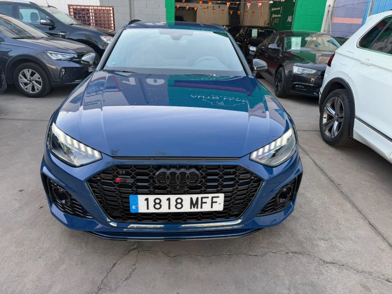 Audi RS4 2023, foto 2