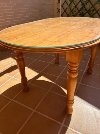 Mesa de Madera con Sobre de Cristal