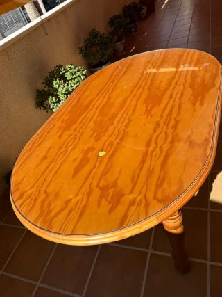 Mesa de Madera con Sobre de Cristal