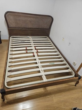 Cama Doble de Madera y Mimbre