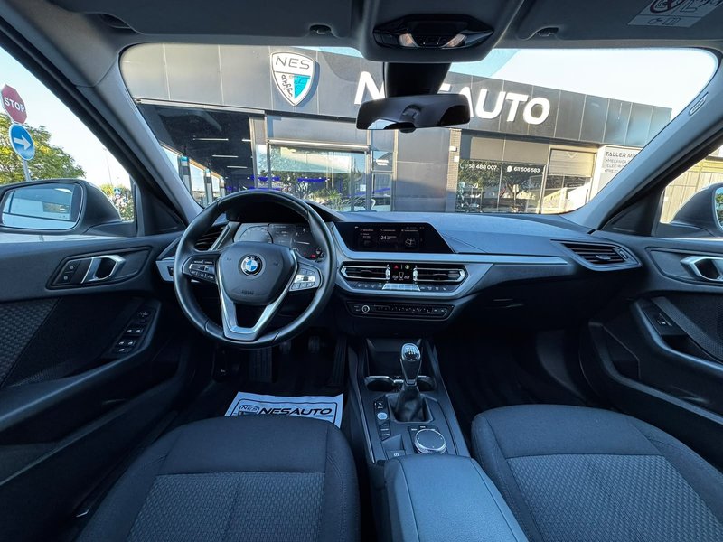 BMW Serie 1 2019, foto 8