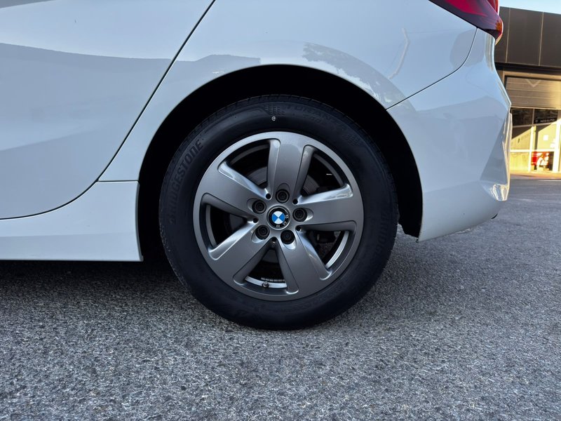 BMW Serie 1 2019, foto 12