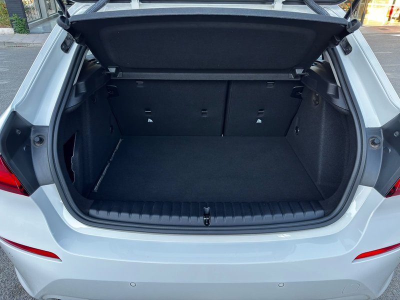 BMW Serie 1 2019, foto 13