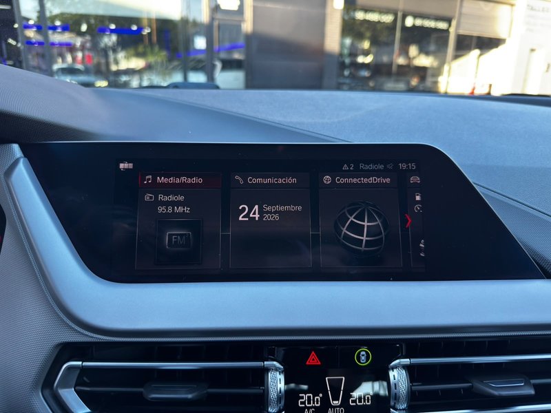 BMW Serie 1 2019, foto 17
