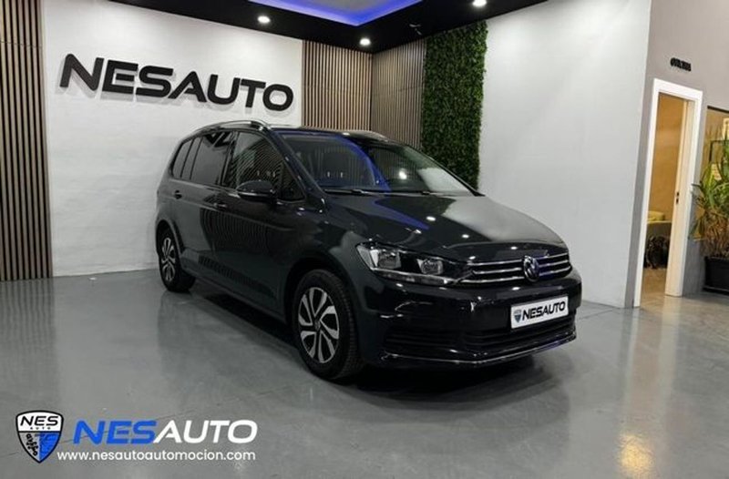 Volkswagen Touran Advance 2.0 TDI 2022, foto 2