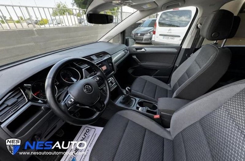Volkswagen Touran Advance 2.0 TDI 2022, foto 9