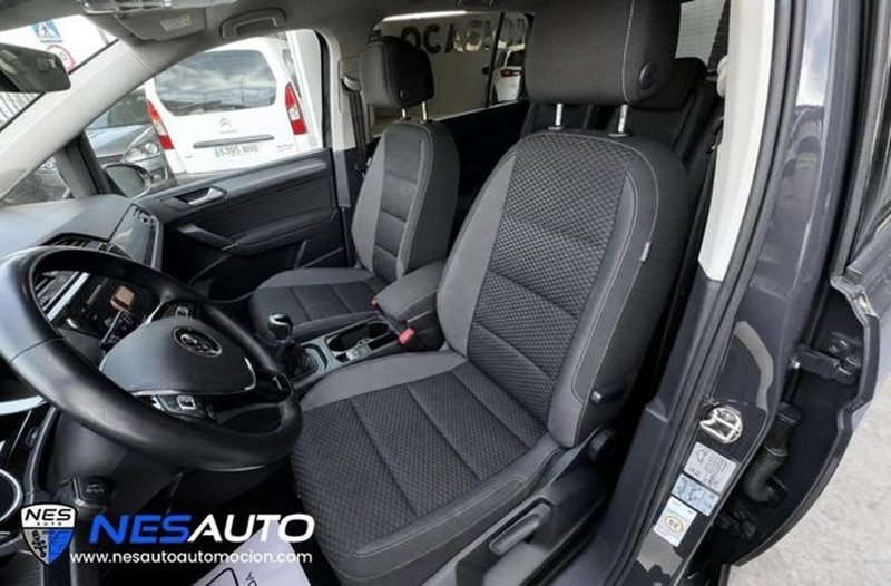 Volkswagen Touran Advance 2.0 TDI 2022, foto 10