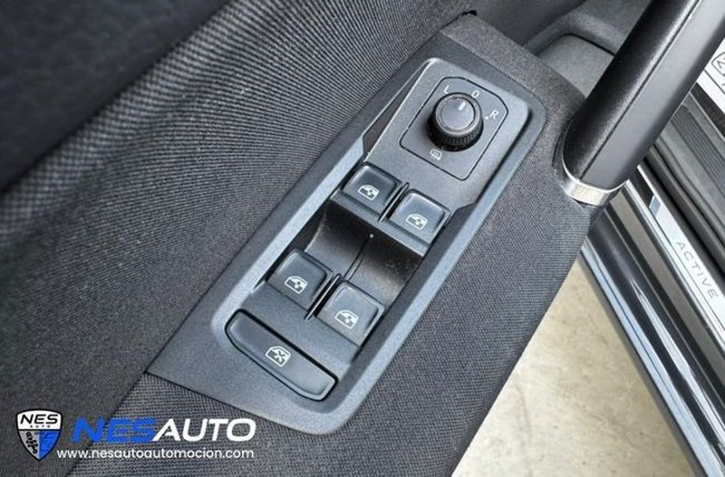 Volkswagen Touran Advance 2.0 TDI 2022, foto 14