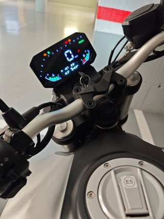 Moto Naked