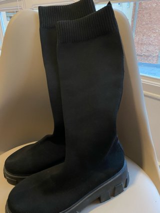 Botas Negras Tipo Calcetín Suela Track