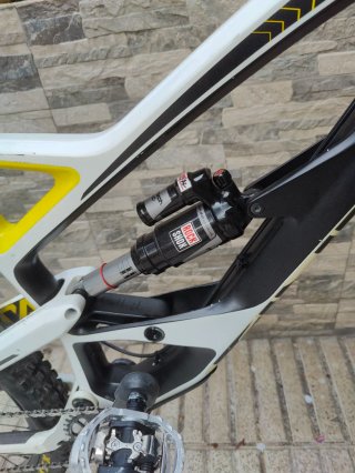 YT CAPRA 27'5 CARBONO TALLA L