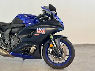 Yamaha YZF-R7 A2