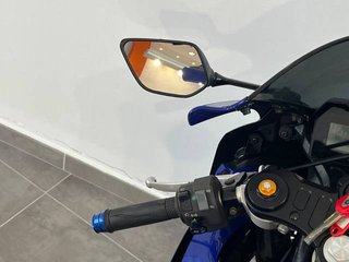 Yamaha YZF-R7 A2