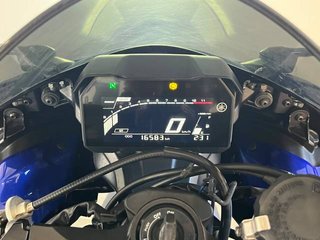 Yamaha YZF-R7 A2