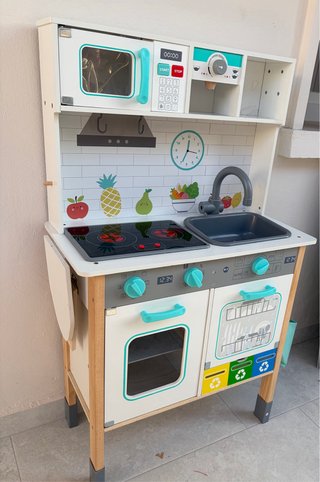 Cocinita de madera para niños